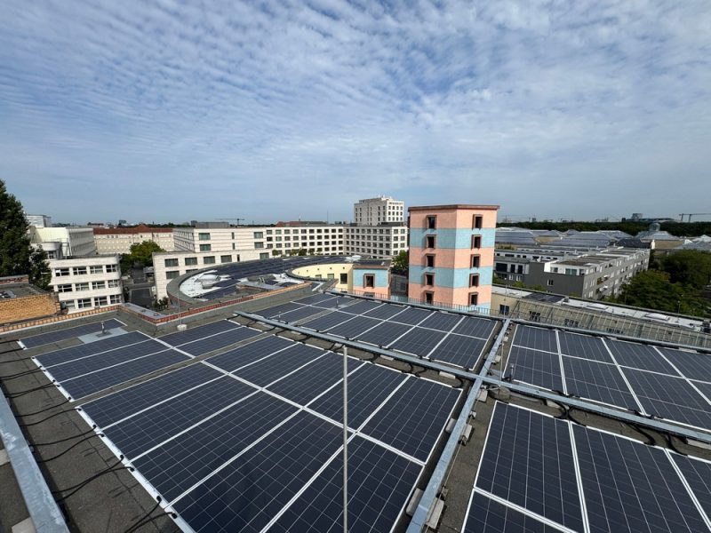 Lightweight PV Panels for Every Roof